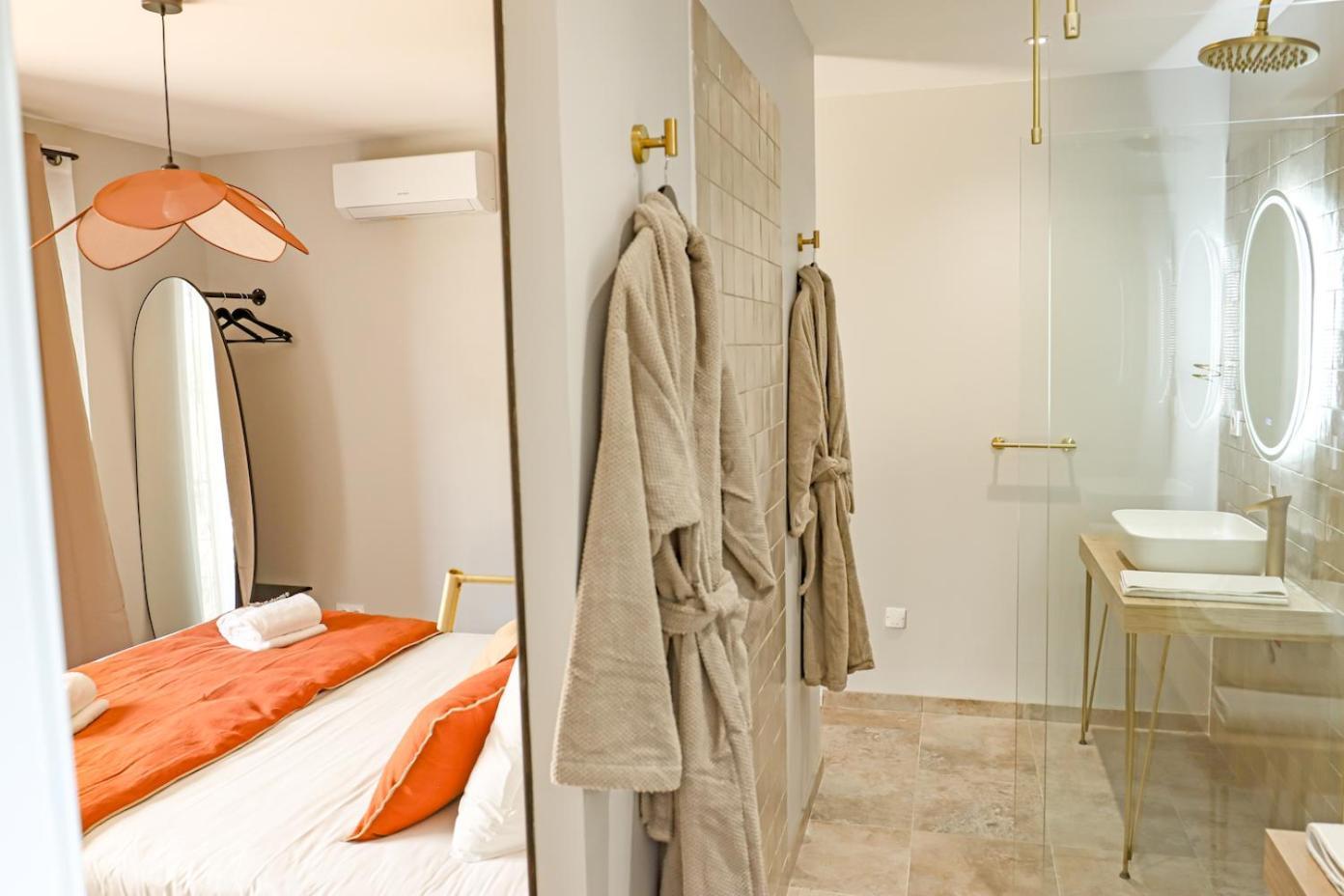 Les Gites De Laure - L'Eden Romantique, Chambres Hotes, Spa Prive, Couloir De Nage, Adults Only Malves-en-Minervois Eksteriør billede